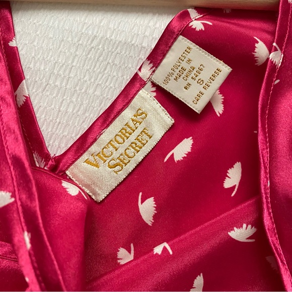 VS Vintage Satin Semi Cropped Henley Tank Top - Picture 6 of 7